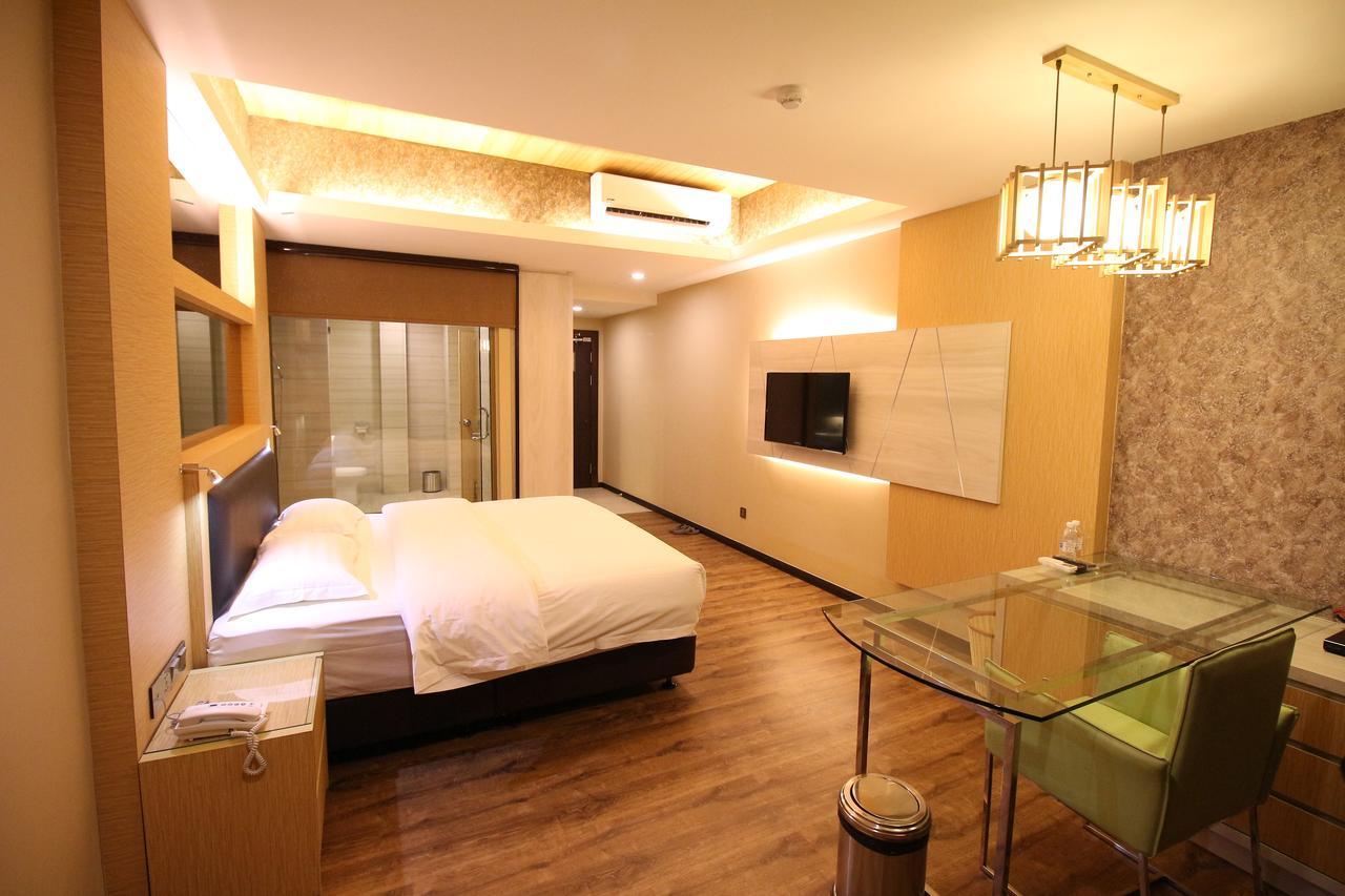 JC Mark Hotel Bintulu Buitenkant foto